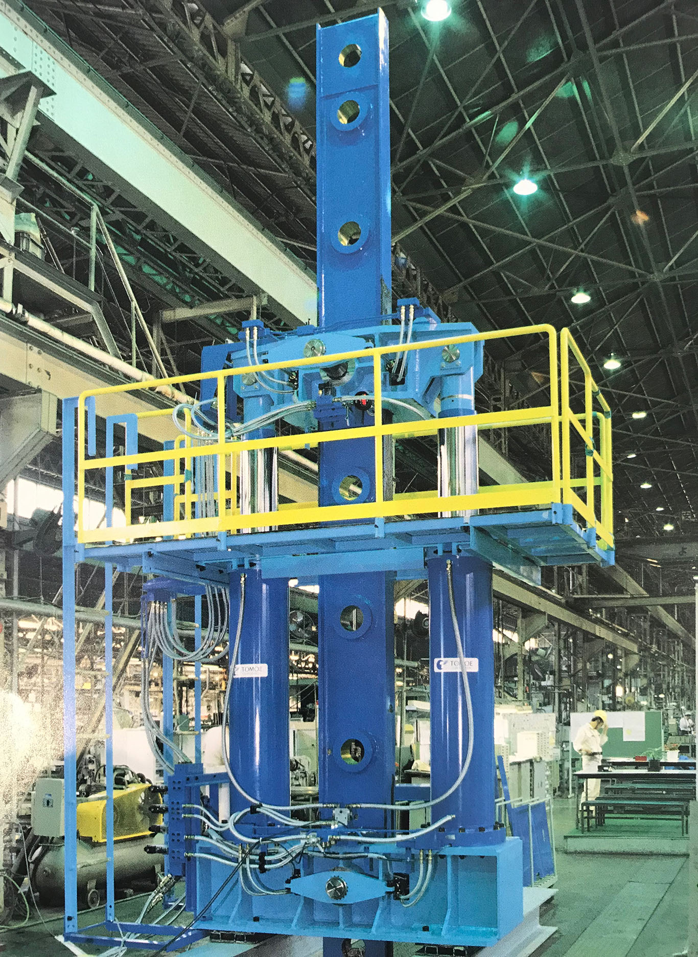 大屋根リフトアップシステム