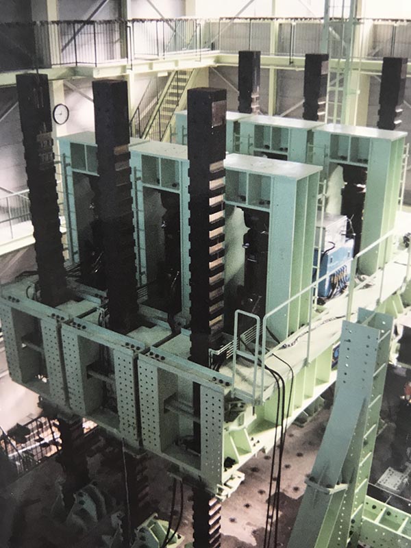 門型フレーム式載荷装置