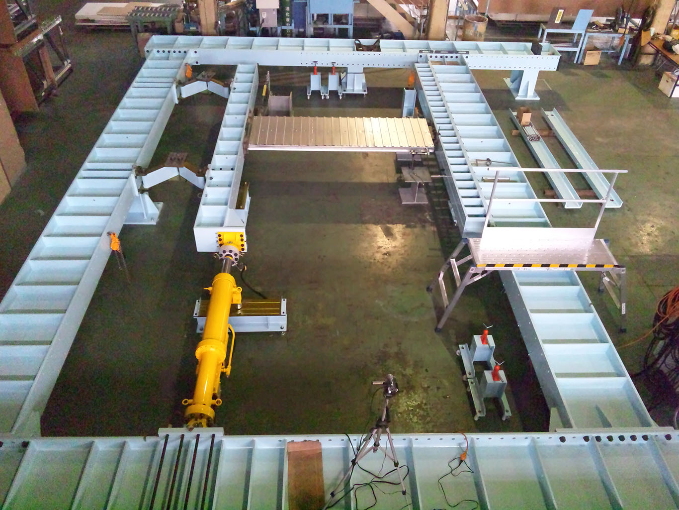 床置型壁せん断試験装置 